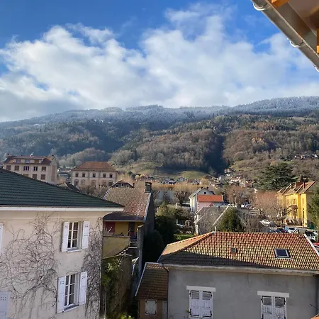 Grand T1 Familial, Videoprojecteur Et Superbe Vue ! Apartment Allevard